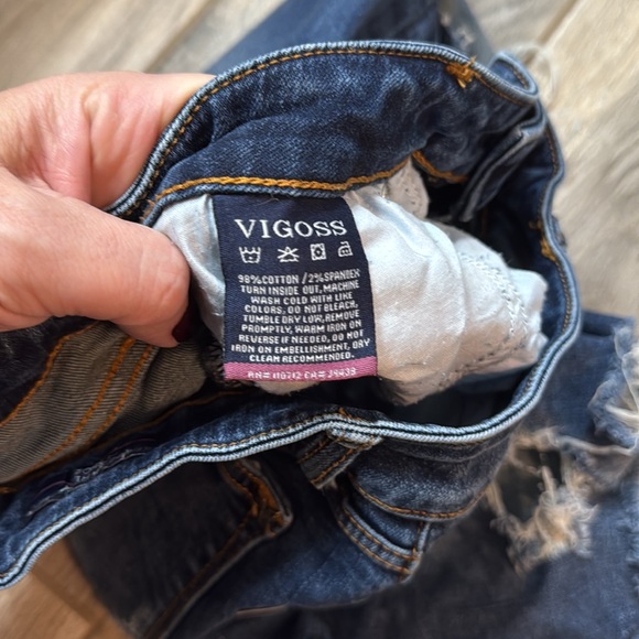 Vigoss Marley Distressed Mid Rise Jean Shorts Size 29 - Picture 8 of 12